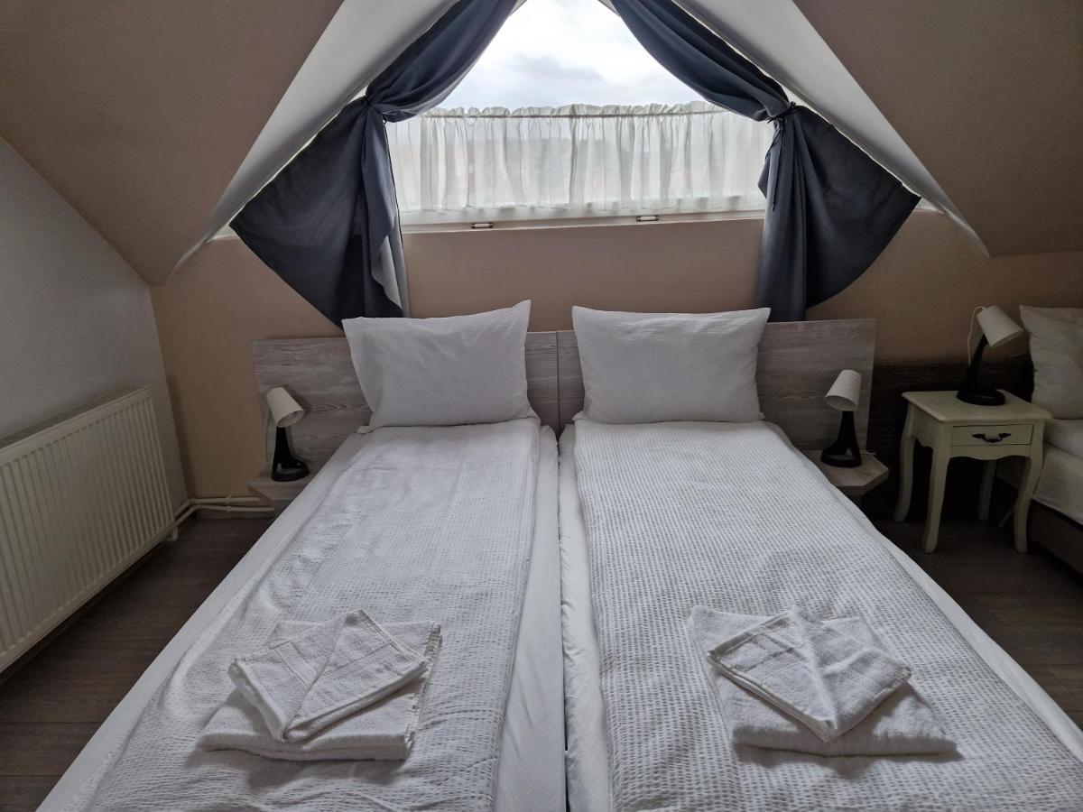 Sepsi Relax Hotel Sfantu Gheorghe  Ngoại thất bức ảnh